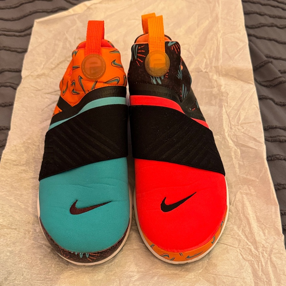 Nike Presto Extreme Vibrant Red/Orange and Sneakers.